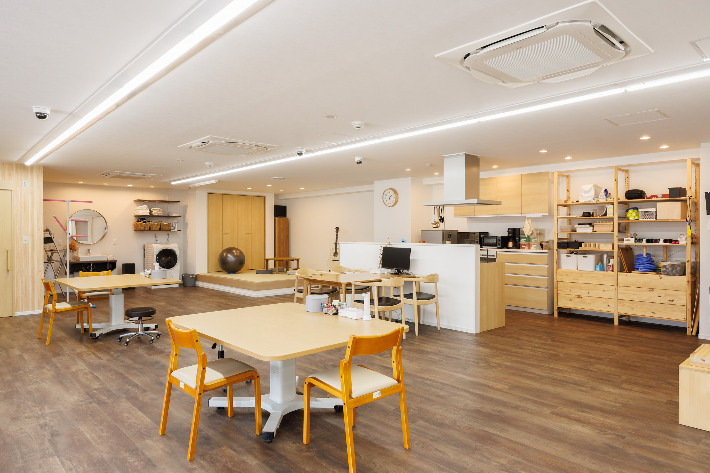 施設設備 ｜ 自費（公的保険外）リハビリサービス REHALOGIC（リハ